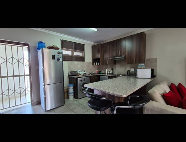 2 BEDROOM TOWNHOUSE FOR SALE IN ERAND GARDENS